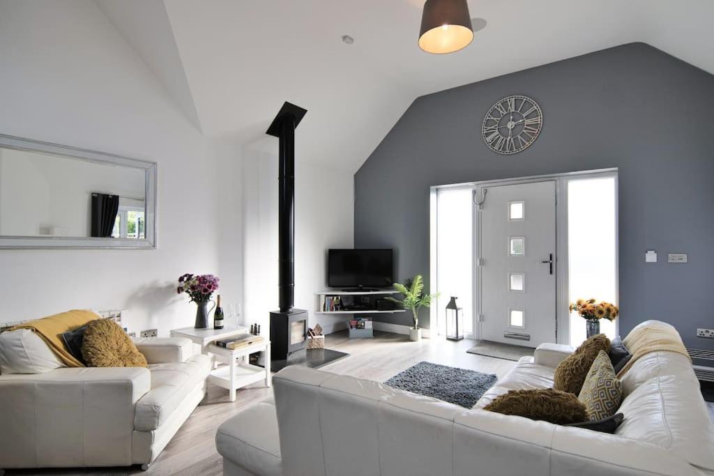Hoxne Cottages - Sunflower Cottage With Private Hot Tub يورك المظهر الخارجي الصورة