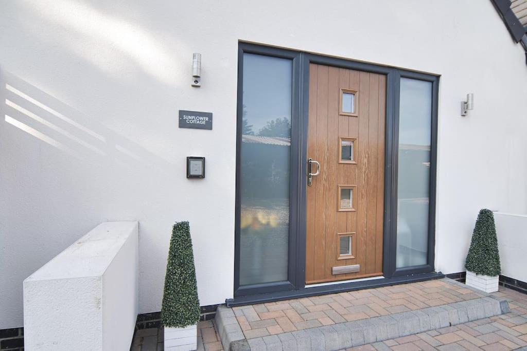 Hoxne Cottages - Sunflower Cottage With Private Hot Tub يورك المظهر الخارجي الصورة